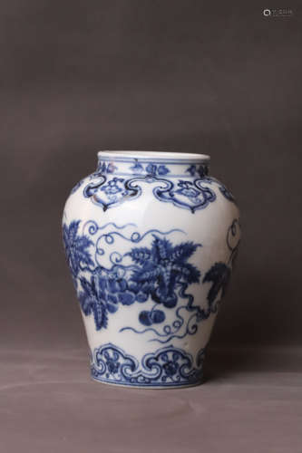 A Blue and White Flower Pattern Porcelain Jar