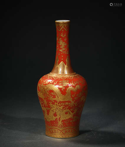 A Red Glazed Gold Outline Dragon Pattern Porcelain Vase