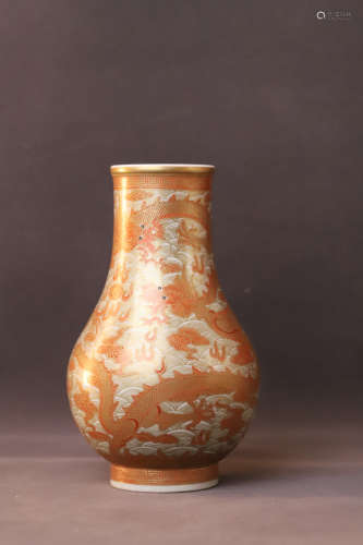 A Gold Drawing Dragon Pattern Porcelain Vase