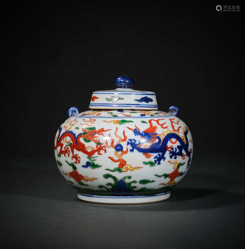 A Wucai Dragon Pattern Porcelain Jar