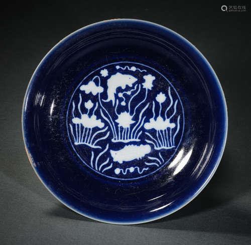 A Blue Glazed Fish Pattern Porcelain Plate