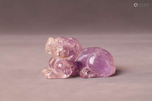 A Purple Crystal Beast Figure Ornament