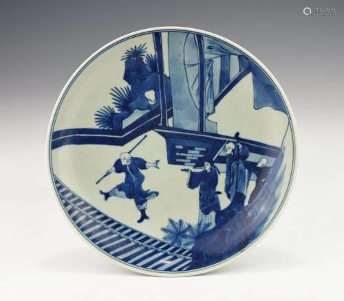 A KANGXI PERIOD CHINESE BLUE AND WHITE PLATE
