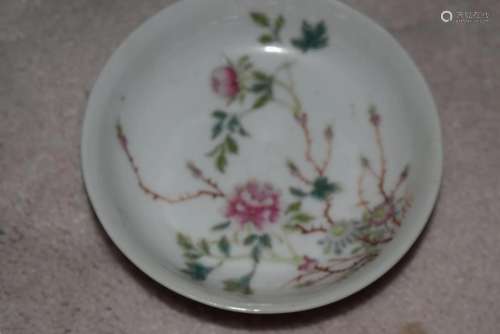 A Chinese qing dynasty fencai plate.