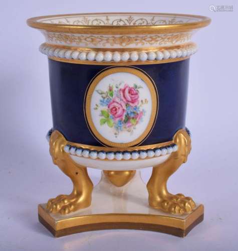 ROYAL WORCESTER VASE IN A SHAPE AFTER FLIGHT BARR AND BARR P...