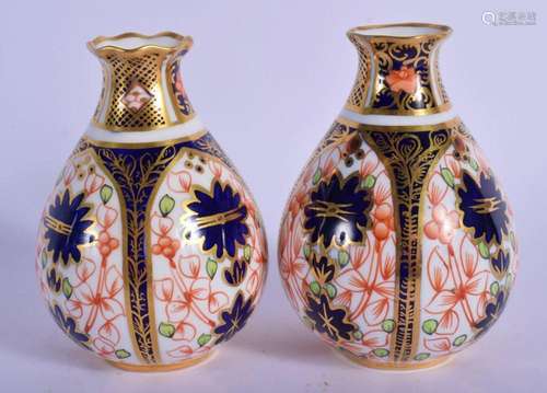 ROYAL CROWN DERBY IMARI PATTERN 1128 PAIR OF SMALL VASES DAT...