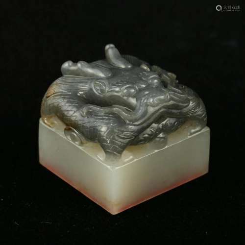 A HARDSTONE 'DRAGON' SEAL