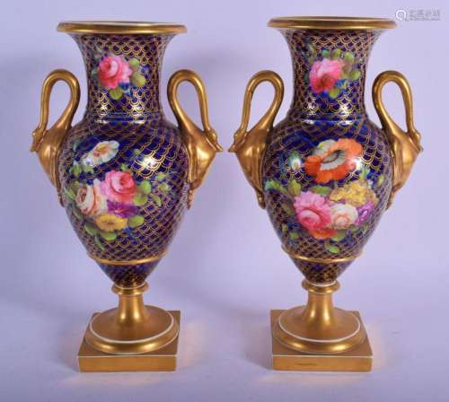A FINE PAIR OF EARLY 19TH CENTURY SPODE TWIN HANDLED PORCELA...