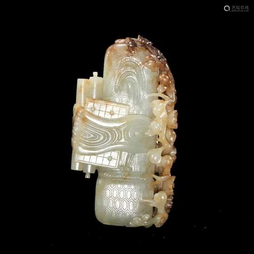 A WELL-CARVED WHITE JADE PENDANT