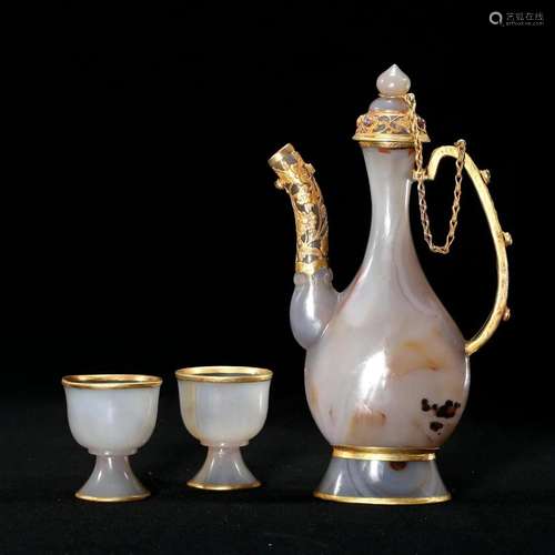 A GROUP OF AGATE DRINKING VESSELS