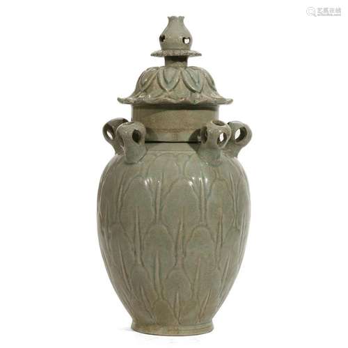 A LONGQUAN CELADON VASE WITH COVER