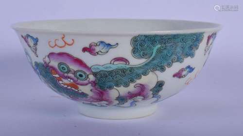 AN EARLY 20TH CHINESE FAMILLE ROSE PORCELAIN BOWL Late Guang...