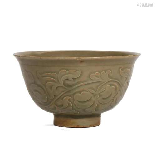 A LONGQUAN CARVED FLORAL BOWL