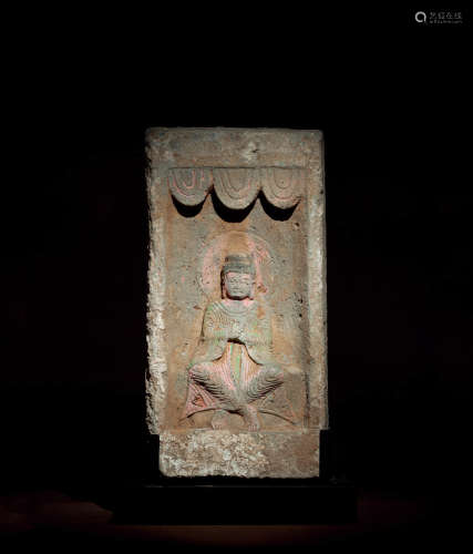 唐代 石雕佛龕內的交腳菩薩