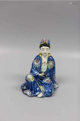 19TH CENTURY BLUE FAMILLE ROSE GUANYIN STATUE