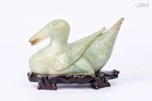 20TH CENTURY JADEITE MANDARIN DUCK ORNAMENT