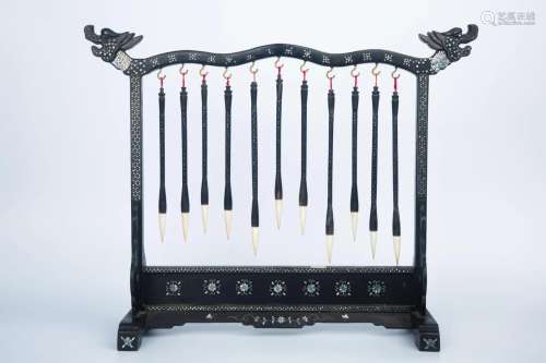 REPUBLIC OF CHINA INLAID MOTHER-OF-PEARL BRUSH HOLDER