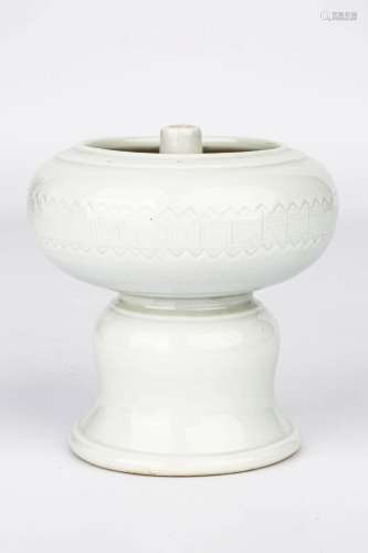 LATE MING/EARLY QING WHITE PORCELAIN CARVED LAMP STAND