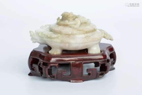 LATE QING CHILONG BUTTON JADEITE STATIONERY