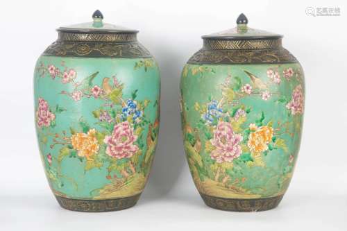 20TH CENTURY A PAIR OF PEACOCK AND PEONY JAR