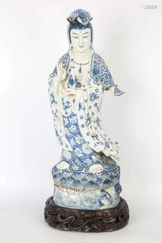 20TH CENTURY BLUE AND WHITE JINGPING GUANYIN STATUE