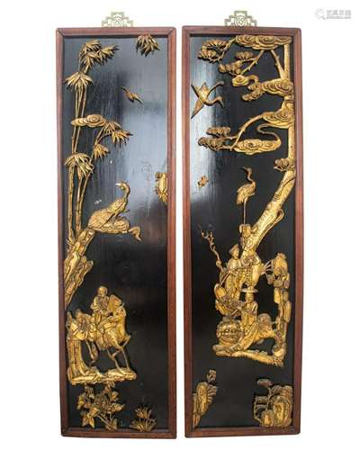 REPUBLIC OF CHINA A PAIR OF GOLD LACQUERED WOOD CARVING