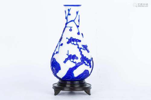 REPUBLIC OF CHINA Â· GLASSWARE PLUM BLOSSOM VASE