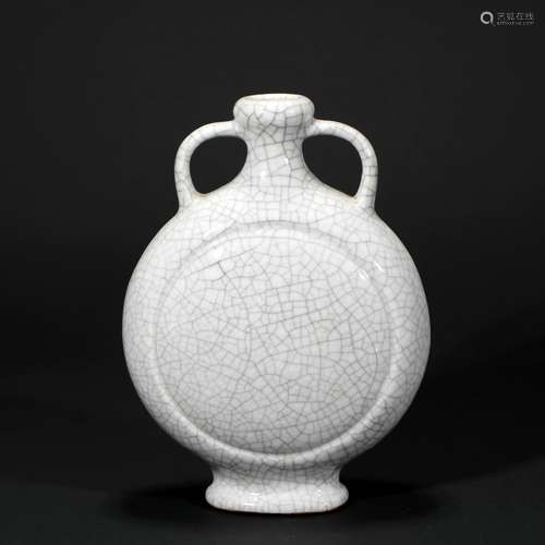 Ge Glaze Porcelain Bottle, China