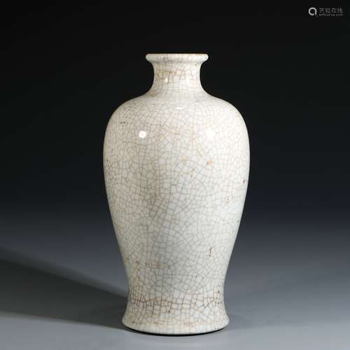 Ge Glaze Porcelain Prunus Bottle, China