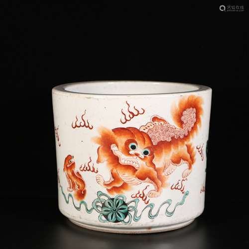 Fanhong Lion Brush Pot, China