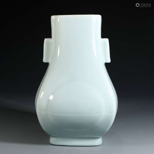 Green Glaze Porcelain Bottle, China