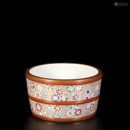 Famille Rose Porcelain Fanhong Gold Painted Bowl, China