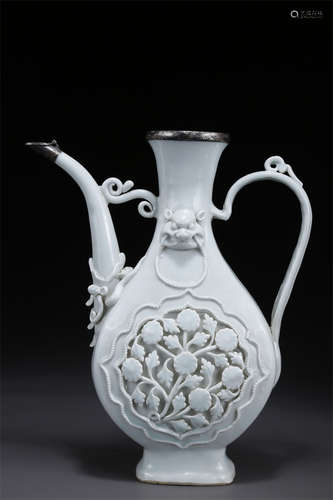 A Lunar White Glazed Porcelain Pot.