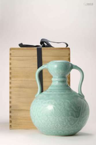 CELADON GLAZE DOUBLE-EARED VASE