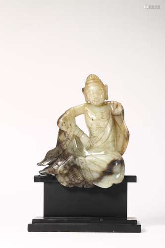 CARVED JADE FIGURE OF SEATED BUDDHA