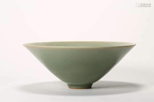 CELADON GLAZE CONICAL BOWL