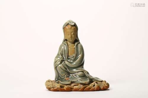 CELADON GLAZE POTTERY FIGURE OF GUANYIN