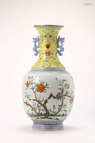 FAMILLE ROSE FLOWER BALUSTER VASE