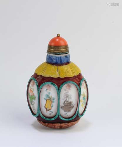 CHINESE PEKING GLASS SNUFF BOTTLE