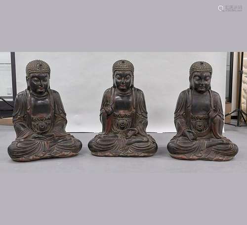 LARGE LACQUERED-WOOD THREE TREASURE BUDDHAS