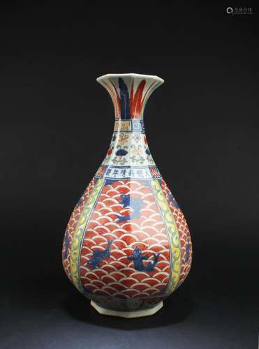 CHINESE POLYCHROME PORCELAIN VASE