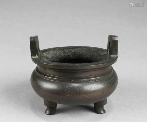 CHINESE BRONZE TRIPOD CENSER