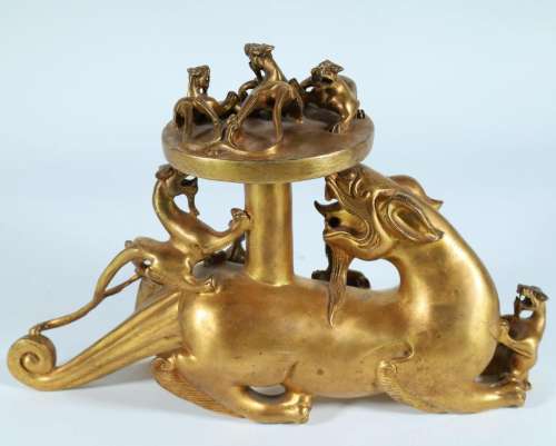 A Fantastic Gilt-Bronze Backed Dogs Ornaments