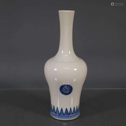 The Fabulous Blue and White Round Floral Zun Vase with