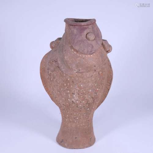 A Delicate Sancai Fish-Shaped Vase