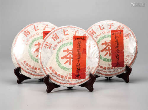 2004年  勐海南桥茶厂铁饼普洱生茶