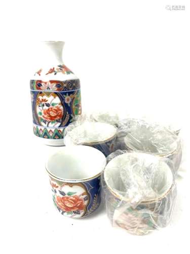 Saki Set with 6 Cups Decorated w/ a Floral Design