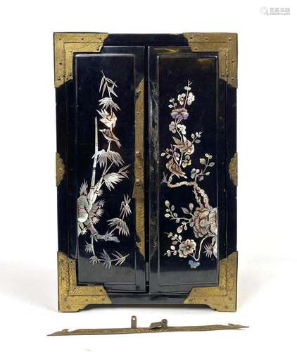 Chinese Lacquer Jewelry Box