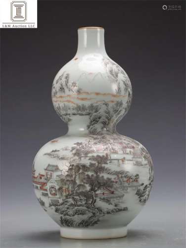 A Chinese Figure and Story Porcelain Gourd Vase