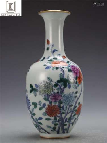 A Chinese Dou-Cai Glazed Porcelain Flower Vase
